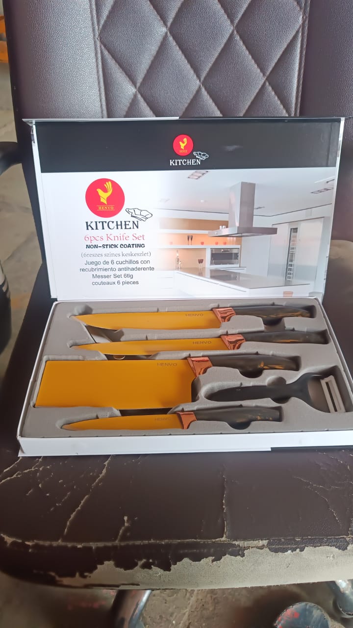 6 Pcs Professional Kitchen Knife Set with Chef Knives, Cleaver, Peeler & Scissors 6 Pcs Professional Kitchen Knife Set with Chef Knives, Cleaver, Peeler & Scissors